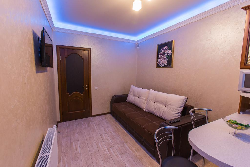 Modern Apartment On Akademika Sakharova 27A Iwano-Frankiwsk Exterior foto
